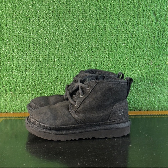 UGG Neumel 2 Black 1017320T Preschool Little Kids Size 12C - Picture 3 of 6